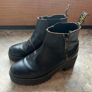 Dr. Martens - Chelsea Platform Boot